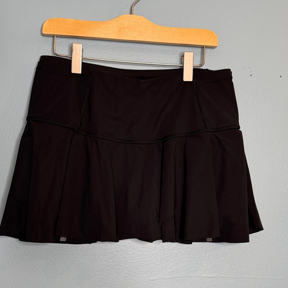 Lululemon- Black Pleated Skirt Short